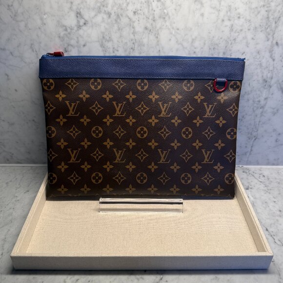 Louis Vuitton Monogram Apollo Pochette - Picture 1 of 8